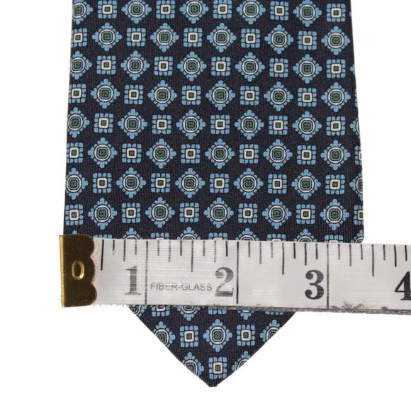 Drake's NWT Neck Tie in Navy with Light Blue/White Geometric Pattern 100% Silk